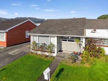Easy-Care Comfort on Amberley Grove