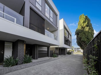 Modern Living in the Heart of Takapuna