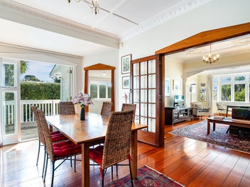 CITY-FRINGE CONVENIENCE - MOUNT COOK