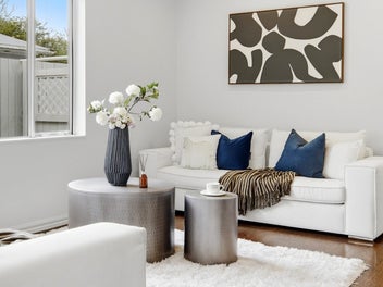 Modern Family Living in the Heart of Glenfield