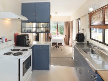 Cosy living with a huge garage