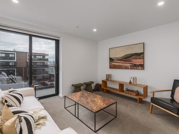 Exclusive Sub Penthouse Apartment in the City