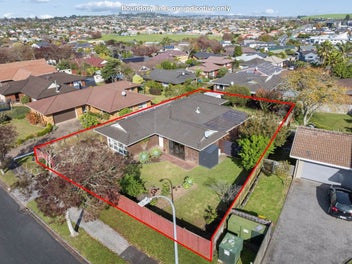 738m² Kiwi Classic – Must Be Sold