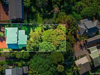 Freehold Section with Treetop Sea Views