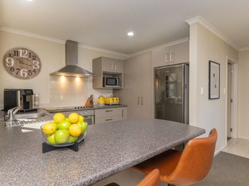 Peaceful, modern & effortlessly easy living