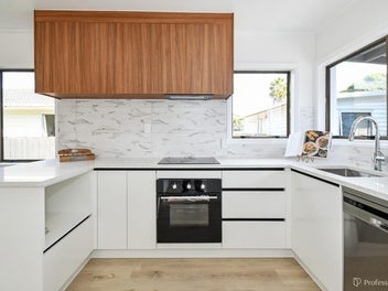 JUST MOVE IN & ENJOY - FULLY REFURBISHED