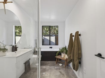 Immaculate, Modern, 3 Bed Family Home