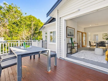 WARM, WELCOMING & VERSATILE | BEO $895,000