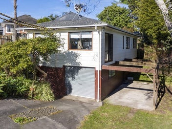 Job Relocation Forces Urgent Sale 812m2