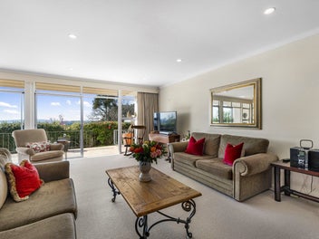 Both garden apartments enjoy harbour views