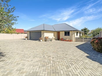 Private and Spacious on Larch