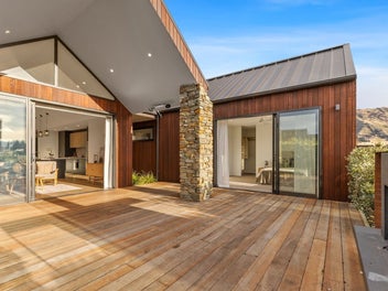 Contemporary living on Campbell