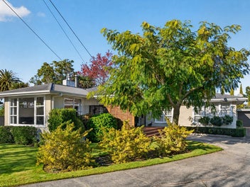 A Home That’s Easy to Love - BEO $679,000