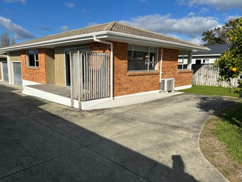 Image 1 of 18