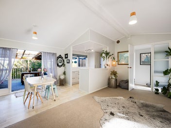 THE SUNROOM