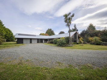 Kakapo Lifestyle Minutes From Town