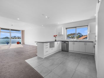 Sunny Corner. Smart Living.