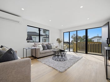 Brand New Standalone with Easy Motorway Access