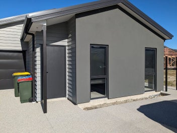 Image 1 of 6