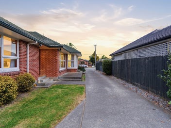 Overseas Owner Cashing Up - Must Be Sold!