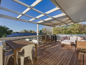 OPEN HOME TODAY 2.15 ~2.45