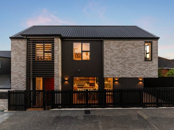 Designer Living Meets Parkside Serenity