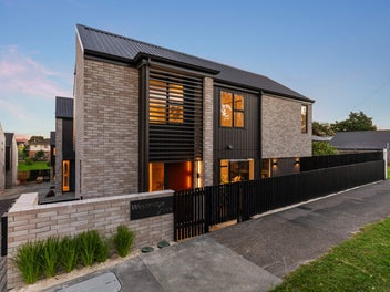 Designer Living Meets Parkside Serenity