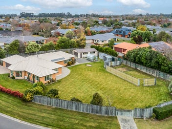 Desirable location - four bedrooms on 2,001sqm