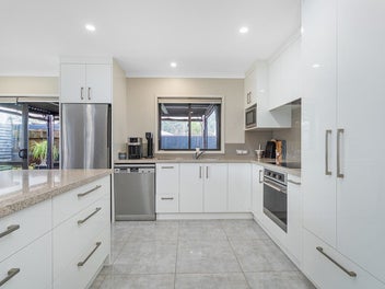 SAVOUR THE SPACE, SERENITY & SUPERB EXTRAS