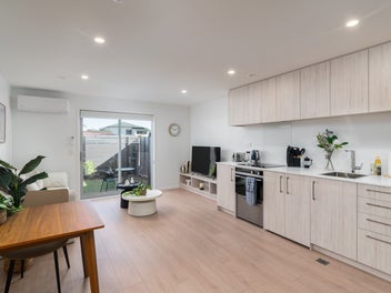 Image 1 of 21