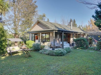 Private, peaceful, birdsong retreat