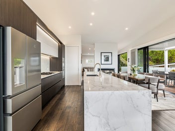 Architectural Ex-Showhome with Soul & Flexibility