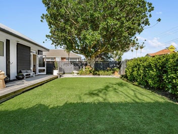 Prime Freehold One-Level Seaward Side