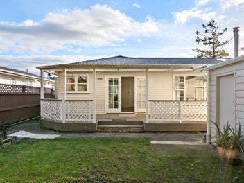Renovated, Sunny, Huge Garage, Flat Section