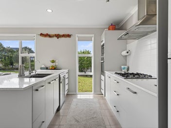 Coastal Living with Space, Comfort & Convenience