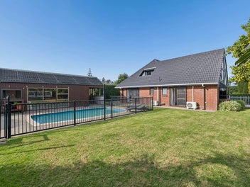 Welcome to Your Dream Poolside Oasis!