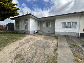 Image 1 of 7