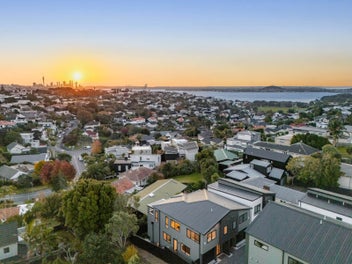Luxury Freehold Living with Iconic Sky Tower Views