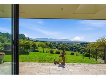 Golden Opportunity in Sought-After Geraldine Downs