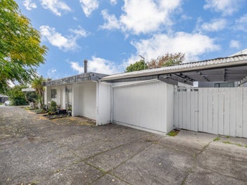 MORTGAGEE AUCTION - 2/8 Wilbur Place