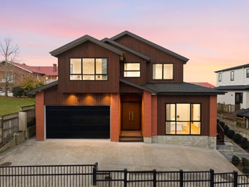 A Rare Lifestyle Home in Henderson