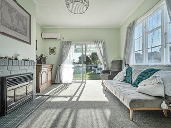 Renovated, ready and remarkably located!