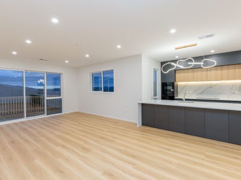Prestbury Prestige - Brand New Luxury & Views