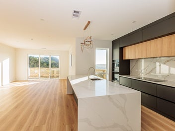 Prestbury Prestige - Brand New Luxury & Views