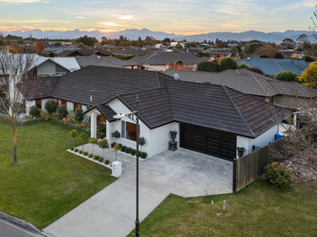 Solid As Block! Prime Location