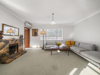 Do-Up Delight in a City Fringe Location!