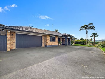Resort-Style Family Living in Waiuku