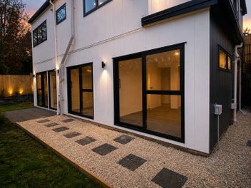 DALLINGHOE DEVELOPMENTS - PRESENT OFFERS!