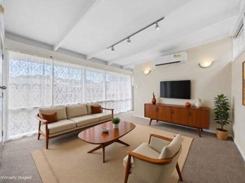 Ideal 2 Bedroom Starter Or Investment!.