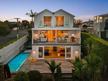 An exceptional, premium, waterside opportunity.